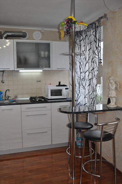 Apartment On Oleksandra Polia Avenue 110 Dnipro Luaran gambar