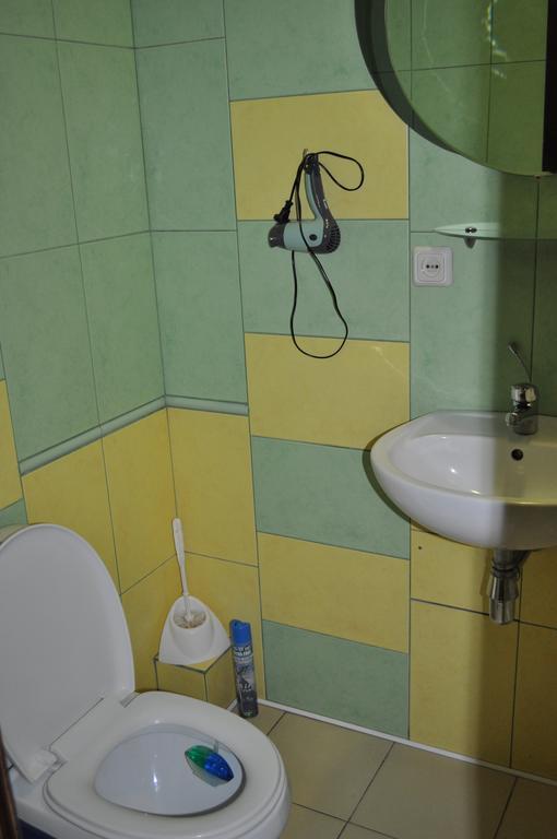 Apartment On Oleksandra Polia Avenue 110 Dnipro Luaran gambar